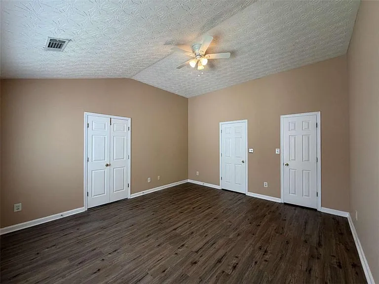 644 Kenridge Dr — Photo 23