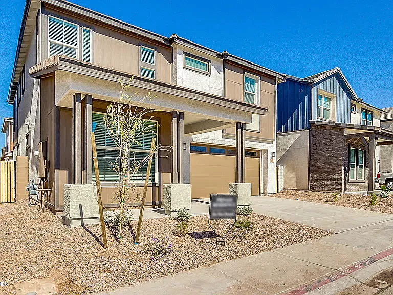 4 bed, 2519 sqft, $3,500 — Photo 2