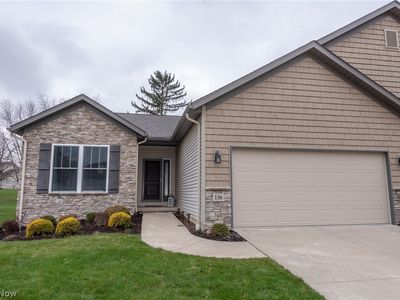 136 Hidden Pond Dr, Doylestown, OH, 44230