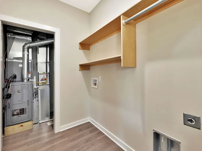 5409-11 N Bressler Dr — Photo 12
