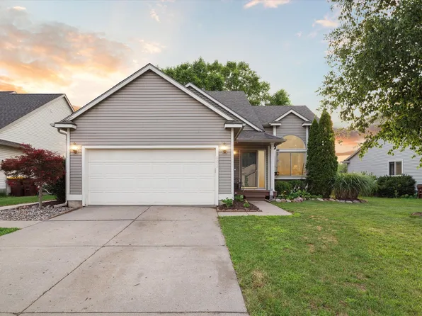 601 Winding River Dr, Williamston, MI 48895