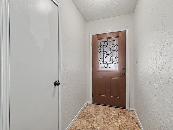 5th image of 4806 NE Columbia Ave