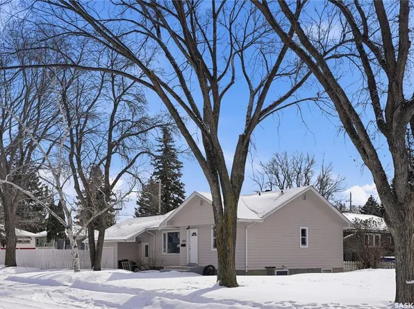 1501 Wiggins AVENUE S, Saskatoon, SK S7H 2J7