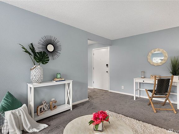 4th image of 12701 NE 9th Pl APT D307
