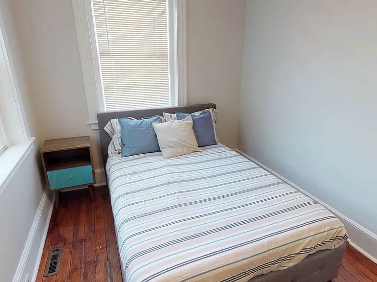 542 Chapel St #5 — Photo 7