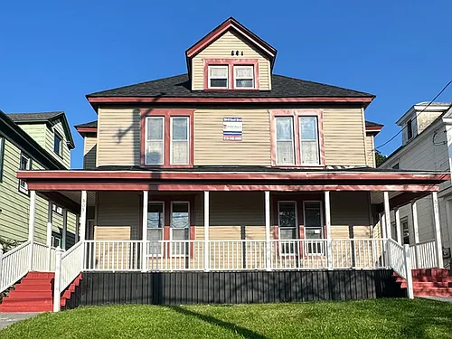 305 S Beech St Photo 1