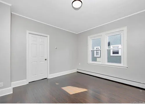 98 N Grove St #2 Photo 1