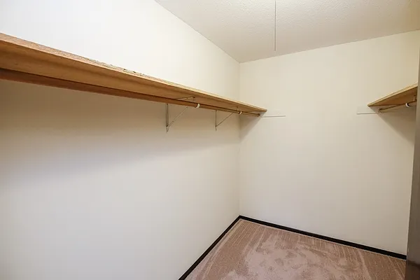 Como Park Apartments — Photo 37
