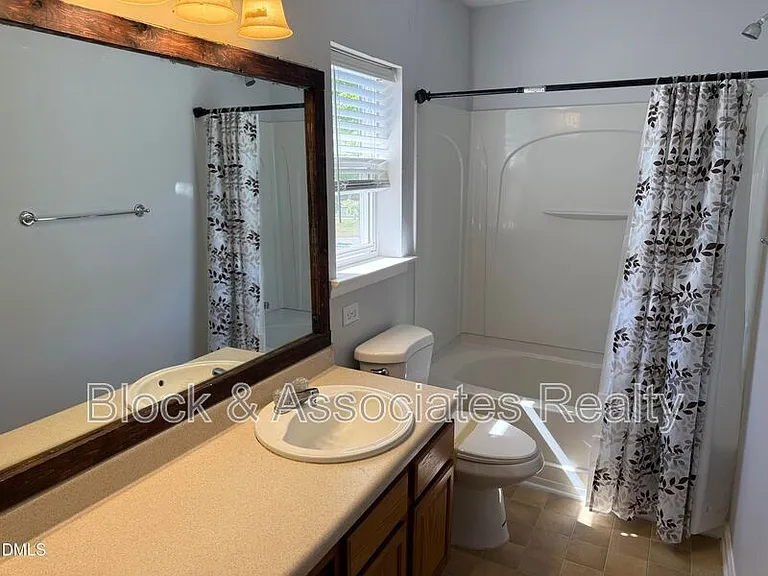 108 Poppy Hills Ct — Photo 19