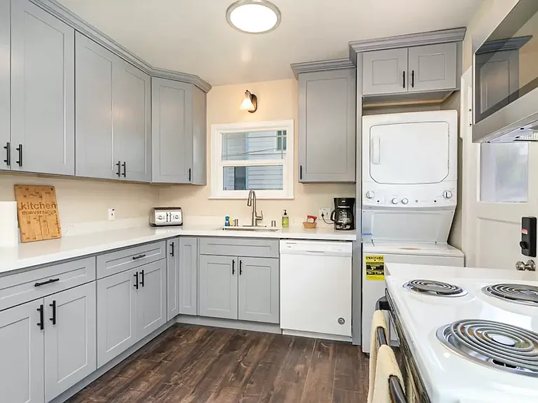 5002 Green Lake Way N #A — Photo 13