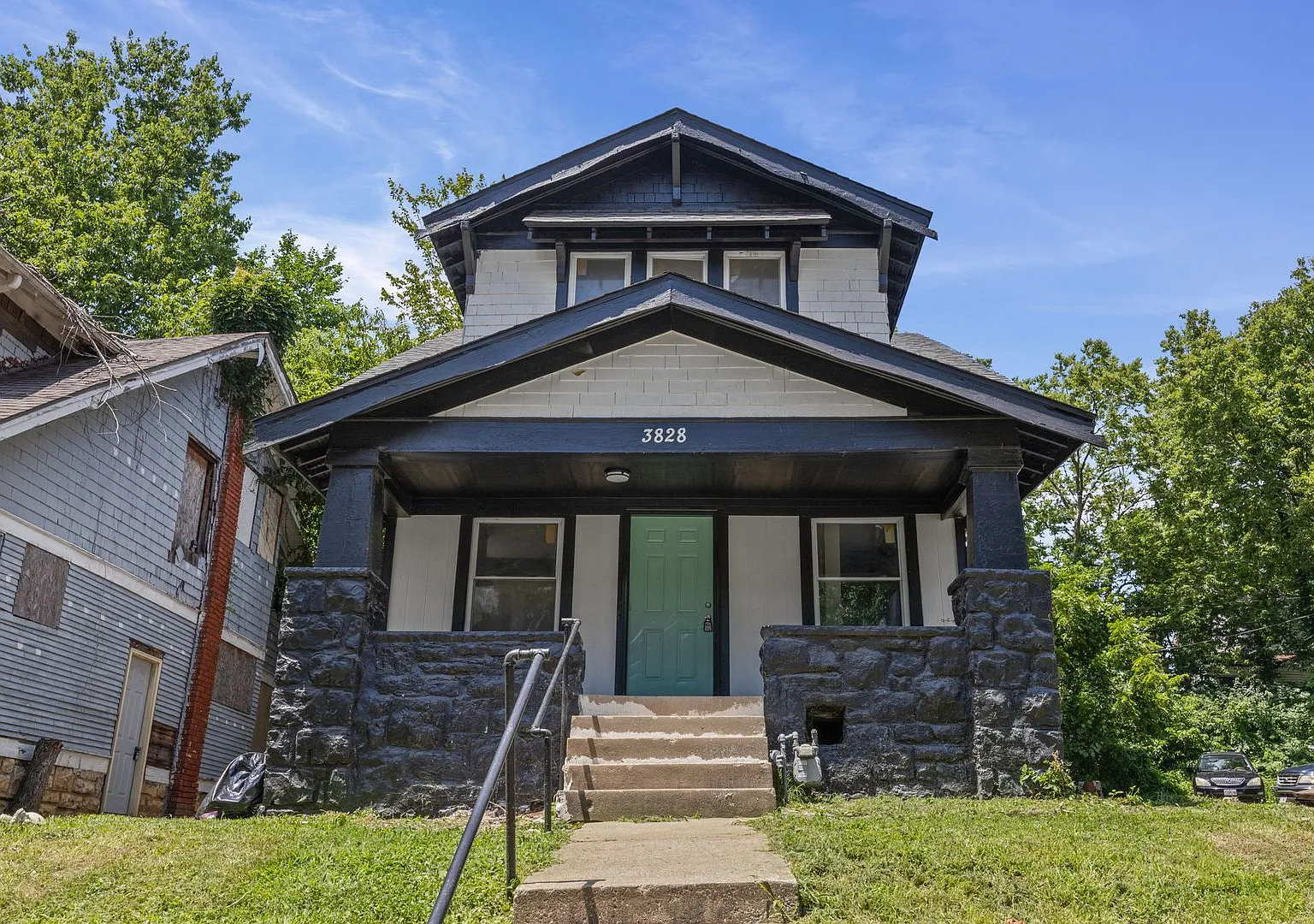 4 Bed 2 Bath Home — Photo 3