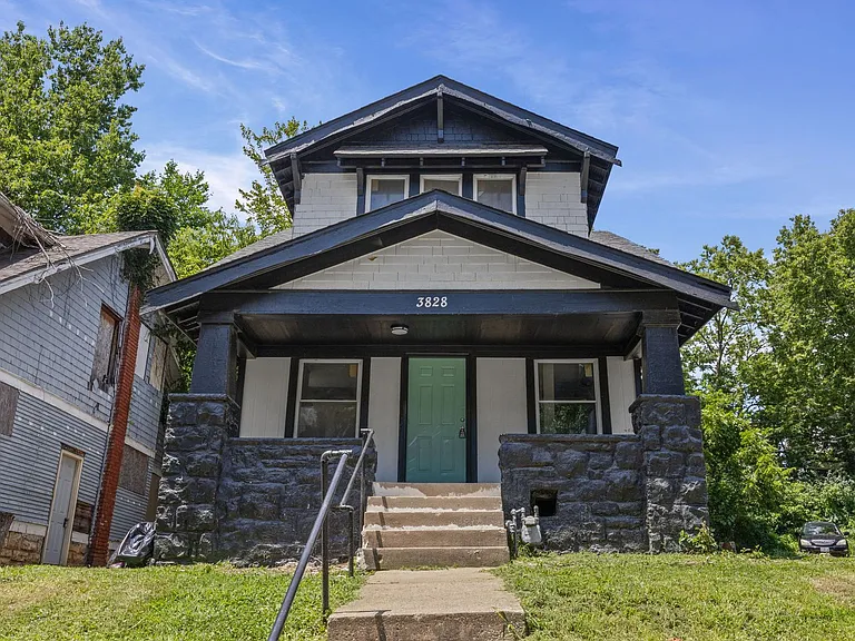 3828 Chestnut Ave — Photo 3
