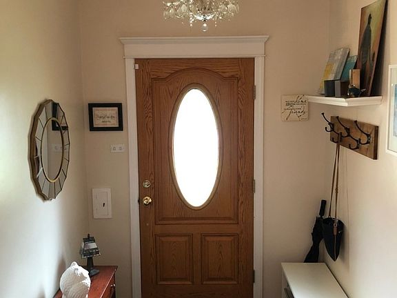 2nd image of 2221 Sunnyside Ave