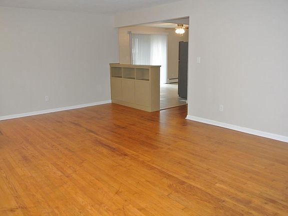 3rd image of 1511 Lynnwood Dr
