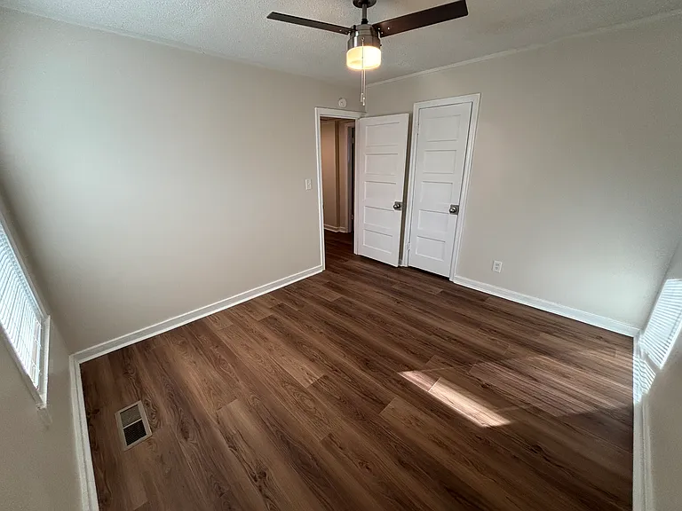 4201 Hawthorne Ave SW — Photo 23