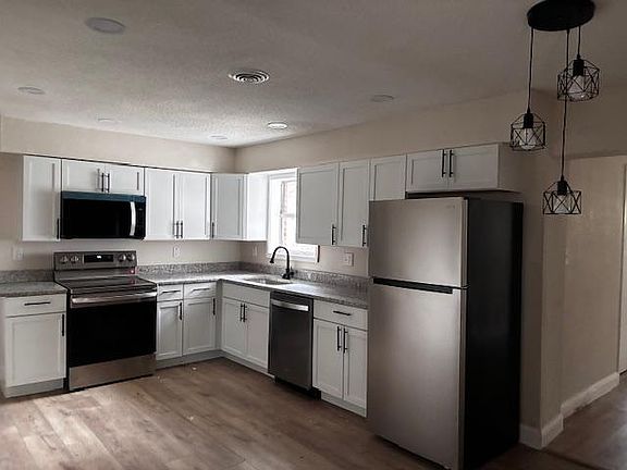 3rd image of 6 Independence Dr