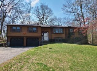 70 Klebart Ave, Webster, MA 01570