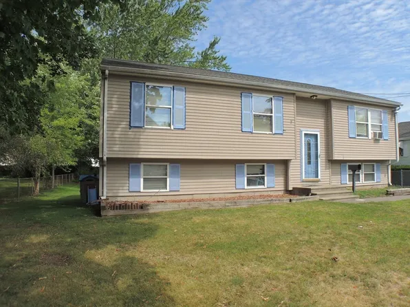 19 Myrtle St, Taunton, MA 02780