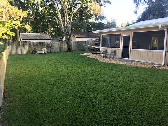 3rd image of 1016 Calle Grande St
