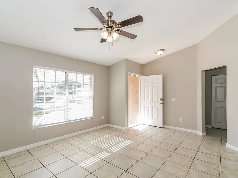 3061 Jordan Heights Ct — Photo 5