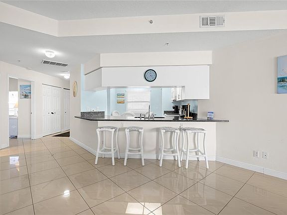 4th image of 12935 GULF LANE #205
