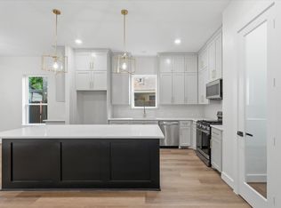 415 S 2nd St, La Porte, TX 77571