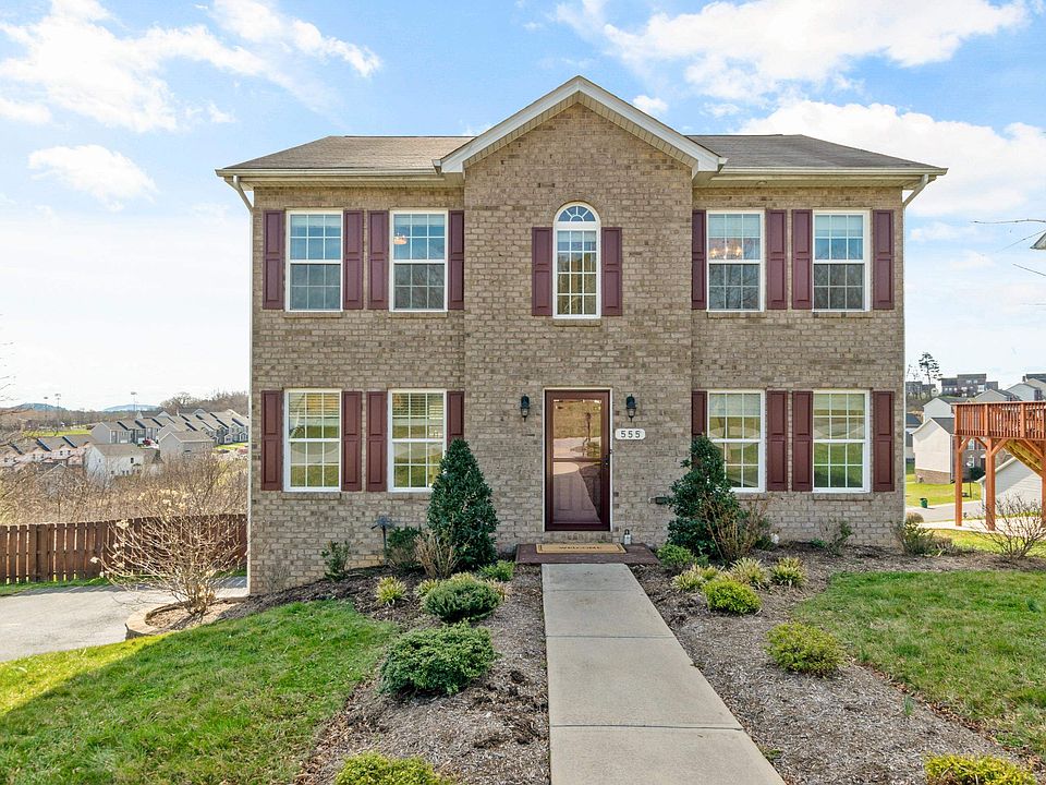 1st image of 555 Keystone Dr