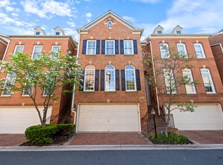 1661 Hunting Creek Dr, Alexandria, VA 22314
