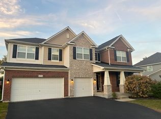 16W764 Hawthorne Ct, Willowbrook, IL 60527