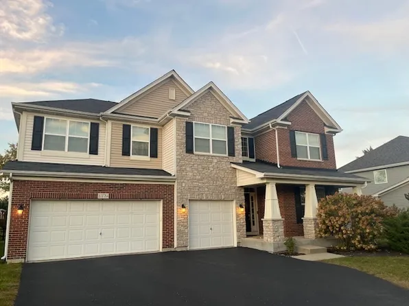 16W764 Hawthorne Ct, Willowbrook, IL 60527