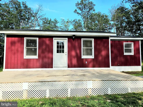 136 N Pioneer Ln, Augusta, WV 26704