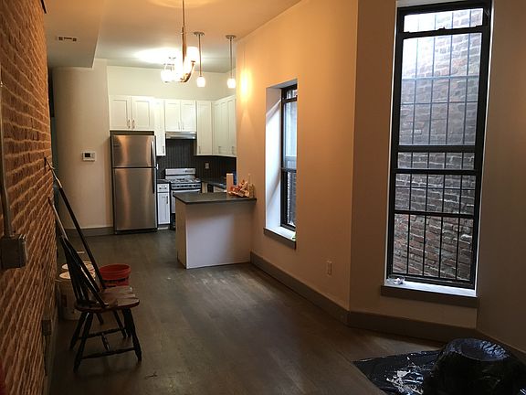 5th image of 70 New York Ave APT 1R