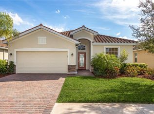 2449 Heydon Cir E, Naples, FL 34120