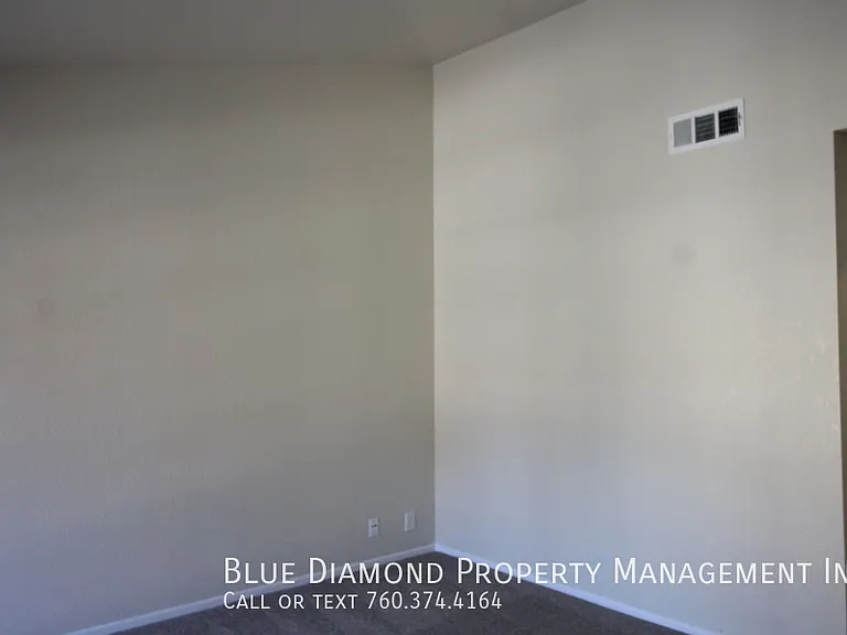 1023 Ficus Ln — Photo 3