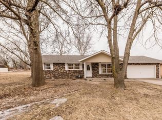 108 James Dr, Troy, IL