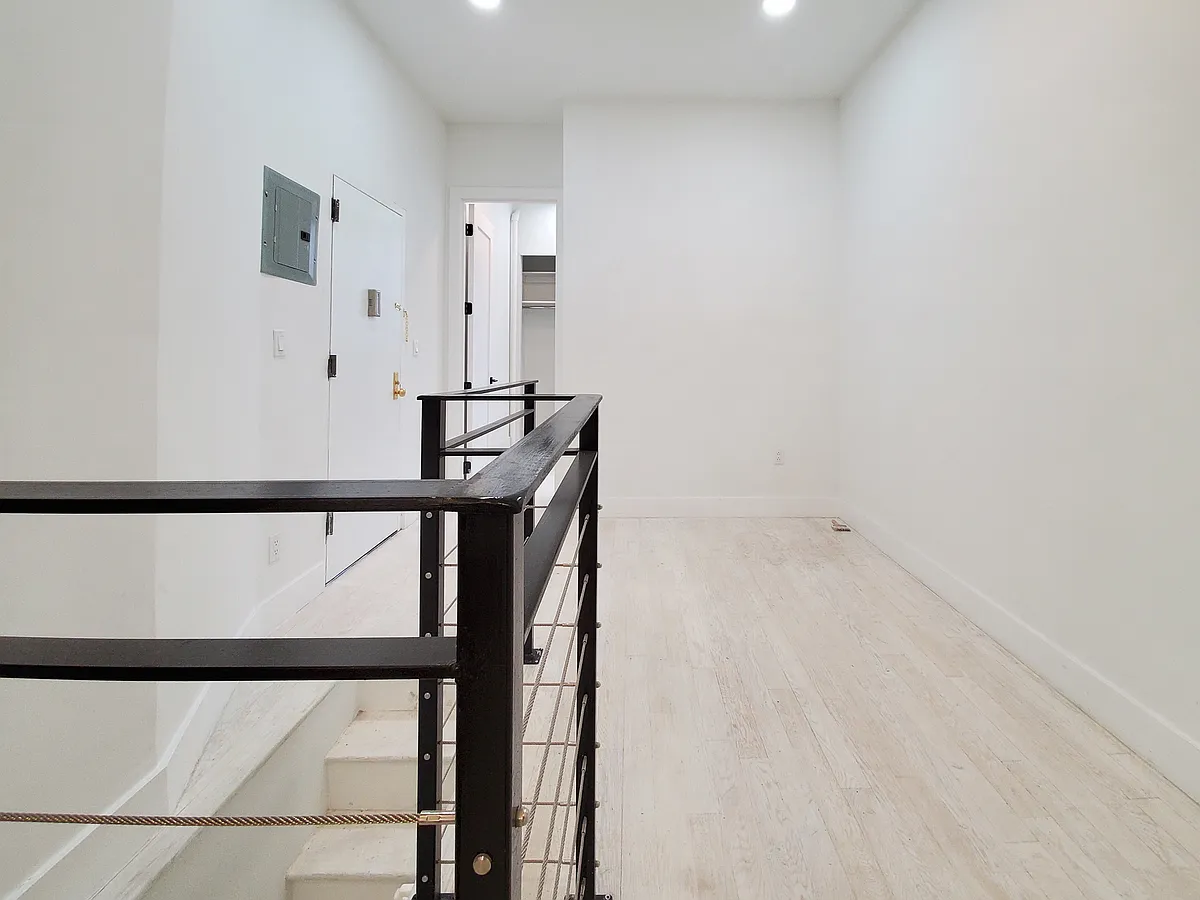 Building Photo - 750 Washington Ave #1LR