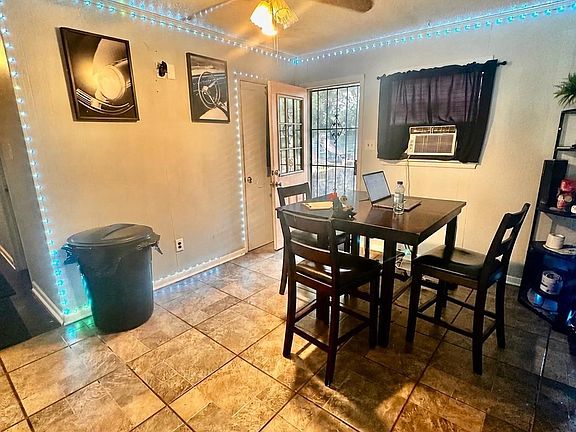 4th image of 4334 Longleaf Dr
