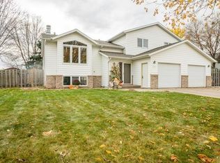 301 Stuttgart Dr, Bismarck, ND 58504