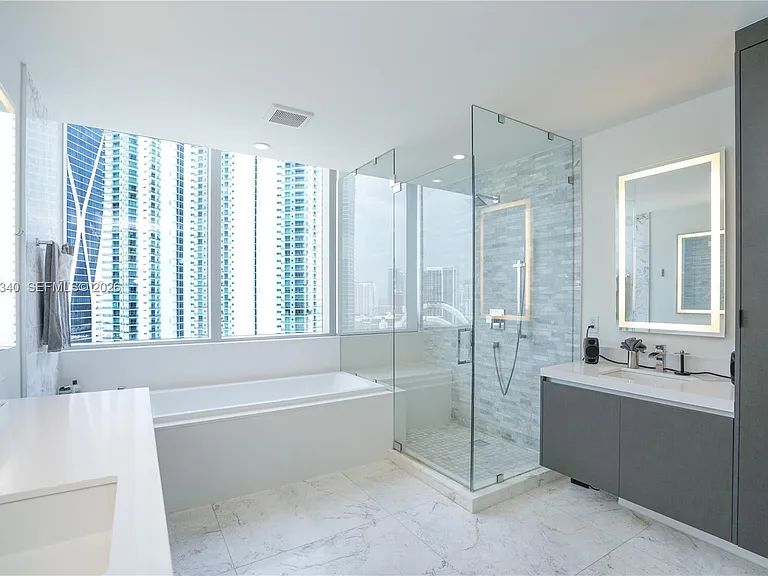 851 NE 1st Ave #2101 — Photo 7