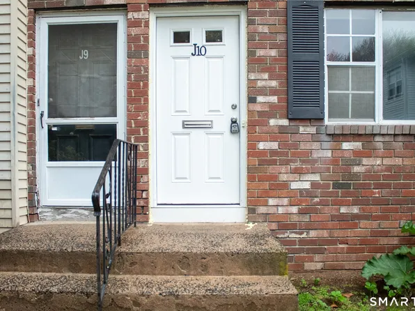 10 Georgetown Dr #J, Enfield, CT 06082