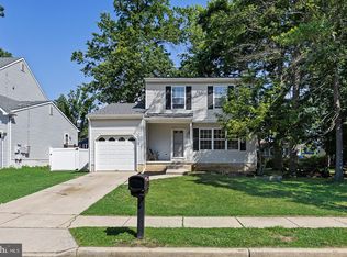 28 Juniper Ave, Somerdale, NJ 08083