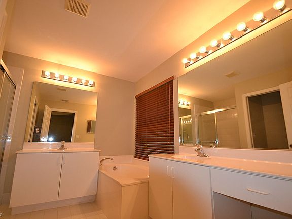 ccf554e4-8406-476b-b01a-ff6c004c7bb3-w_1500-h_1000