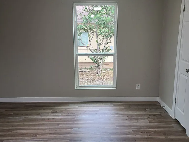 13707 Earlywood St — Photo 3