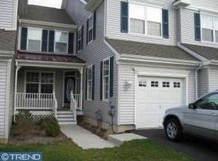 40 Brewster Dr, Warminster, PA 18974