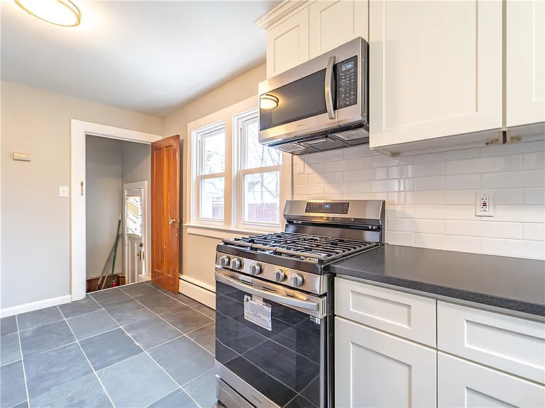 38 Elgrove Rd — Photo 7