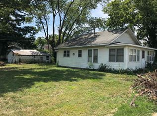 609 Madison St, Eldorado, IL 62930