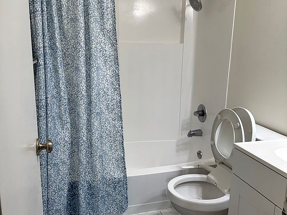 5th image of 2026 Klamath Ave APT 4