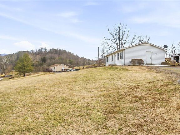 2nd image of 1249 Blue Ridge Tpke