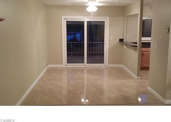 5th image of 27191 Glouchester Dr