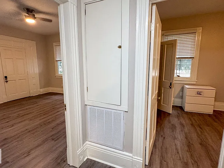 2 bed, 1.0 bath, $3,000 — Photo 11